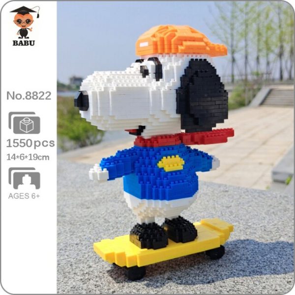 Babu 8822 Snoopy on Skateboard - LOZ™ MINI BLOCKS