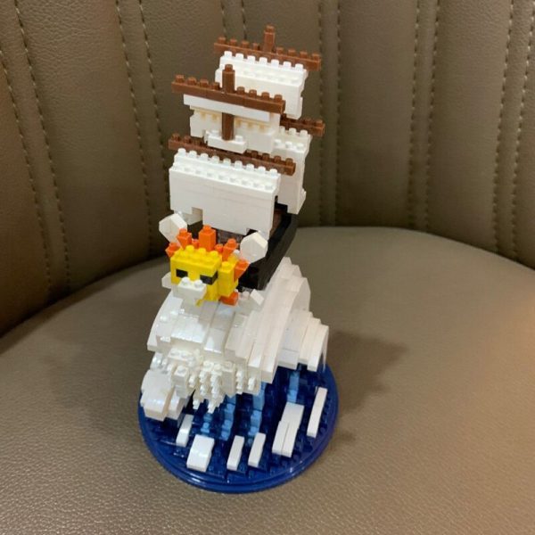 WS 2656 Thousand Sunny Pirate Ship Boat Sea Wave 3D Model DIY Mini Diamond Blocks Bricks 2 - LOZ™ MINI BLOCKS